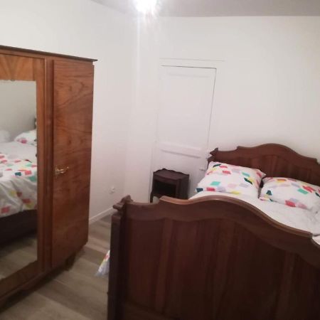 Apartament 3 Pieces Pont De Loire Plein Centre Face Musee Nevers Zewnętrze zdjęcie