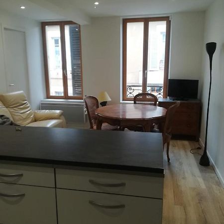 Apartament 3 Pieces Pont De Loire Plein Centre Face Musee Nevers Zewnętrze zdjęcie